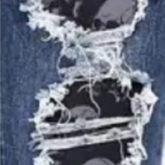 Skull Jeans- Women’s Mecium skinny stretch jeans - Picture 4 of 4